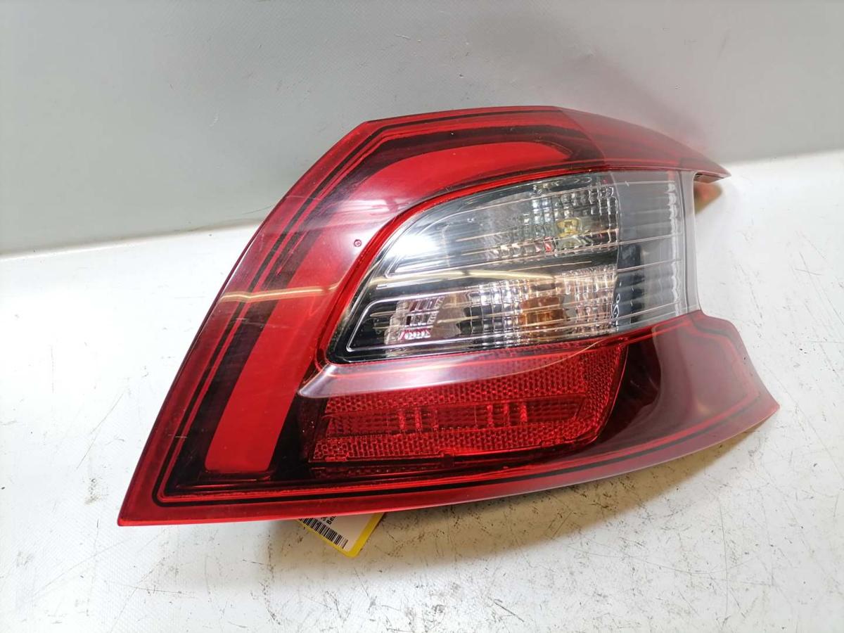 Peugeot 308SW 2 original R&uuml;cklicht R&uuml;ckleuchte Schlussleuchte rechts Kombi Facelift Bj.2017